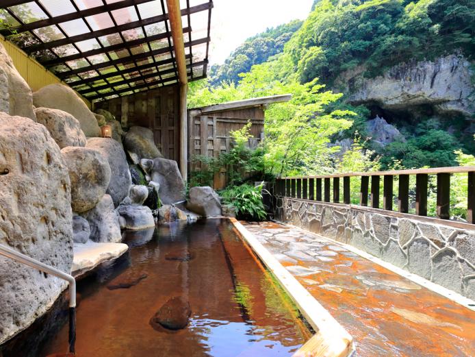 <span style="font-size:18px;"><a href=" https://www.visit-oita.jp/spots/detail/9361"target="_blank"><font color="#0033ff">旅館 渓仙閣</font></a></span>