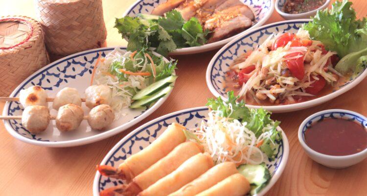 <span style="font-size:16px;"><a href="https://www.instagram.com/tuktuk_thairestaurant_usa/"><span style="color:#C9F2E3;"><u>タイ料理 トゥクトゥク</u></span></a><br ><span style="font-size:12px;"> タイ人シェフの手がける本格タイ料理がいただける。「ガパオライス」など定番メニューを中心とした豊富なラインアップで、プチ旅行気分を楽しもう。</span><br /><span style="font-size:12px;"><span style="color:#FFFF00;">【スポット情報】</span><br />住所：大分県宇佐市四日市1392-3<br />TEL：0978-41-0035<br />営業時間：11:00～14:00／17:00～21:00※日曜は昼営業のみ<br />定休日：月曜※ほか不定休あり</span><br /><br>