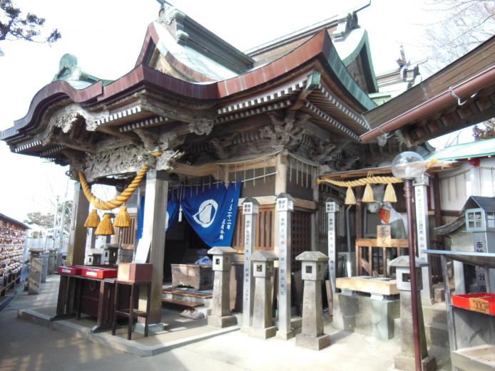 &lt;font color=&quot;#4682b4&quot;&gt;&lt;strong&gt;尺間神社&lt;/strong&gt;&lt;/font&gt;（佐伯市）&lt;br&gt;&lt;strong&gt;最高の景色を望む、霊験あらたかな神社&lt;/strong&gt;&lt;br&gt;古くから霊峰として知られる、標高645mの尺間山山頂にある神社。駐車場から100段か400段の石段を上るルートがあり、辿り着いた場所からは、豊後水道を見渡す最高の景色が広がります。駐車場までは長い道のりが続き、駐車場から神社までは歩いて約40分ほどかかります。頑張って歩いた分、ご利益はありそう！&lt;br&gt;&lt;strong&gt;【DATA】&lt;/strong&gt;&lt;br&gt;住所：佐伯市弥生大字尺間945／電話：0972-46-1111（佐伯市弥生振興局）／アクセス：佐伯ICから車で約30分&lt;br&gt;&lt;a href=&quot;https://www.visit-oita.jp/spots/detail/5779&quot; target=&quot;_blank&quot;&gt;&lt;font color=&quot;#0033ff&quot;&gt;&lt;strong&gt;詳細はこちら&lt;/strong&gt;&lt;/font&gt;&lt;/a&gt;&lt;br&gt;