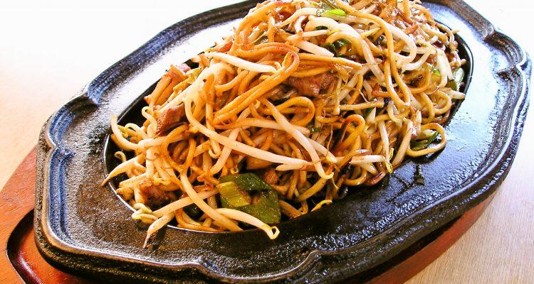 <span style="font-size:16px;"><a href="https://sofuren.com/ "> <span style="color:#C9F2E3;"><u>焼きそばの想夫恋 総本店</u></span></a><br > <span style="font-size:12px;">日田やきそばは、そばを焼くという元来の調理方法で焼かれた元祖焼きそばです！昭和32年創業。日本Ｂ級グルメの定番『焼きそば』の元祖店。九州では知らない人がいない超名店です。</span><br /> <span style="font-size:12px;"><span style="color:#FFFF00;">【スポット情報】</span><br /> 住所：大分県日田市若宮町４１６−１<br /> TEL：0973-24-3188 <br /> 営業時間：11:00～22:00 <br /> 定休日：元日(年間数日不定休あり) </span><br /><br>