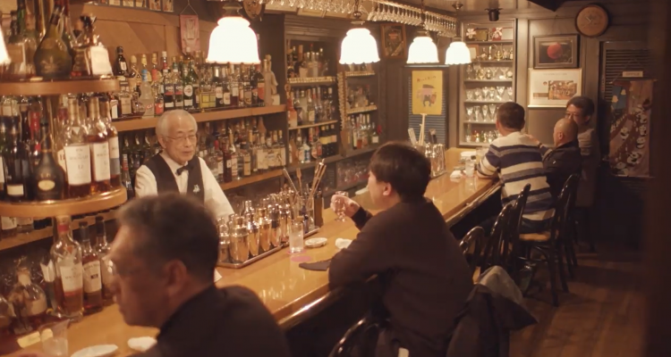 <span style="font-size:16px;"><a href="https://www.oishiimati-oita.jp/eat/3710 "> <span style="color:#C9F2E3;"><u>Bar CASK </u></span></a><br > <span style="font-size:12px;"> 創業1975年の大分県でも最古といわれる老舗バー、歴史の重厚感を感じるお店です。日本最高位の称号「ミスターバーテンダー」を持つマスターにウヰスキーの歴史をぜひ聞いてみてください。</span><br /> <span style="font-size:12px;"><span style="color:#FFFF00;">【スポット情報】</span><br /> 住所：大分県大分市都町3-2-35-2F <br /> TEL：097-534-2981 <br /> 営業時間：19:00~25:00</span><br /><br>