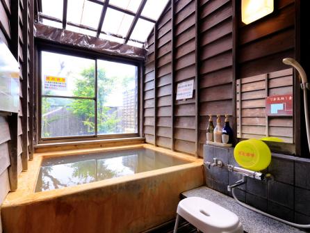 周りを気にせず利用できる貸切風呂
