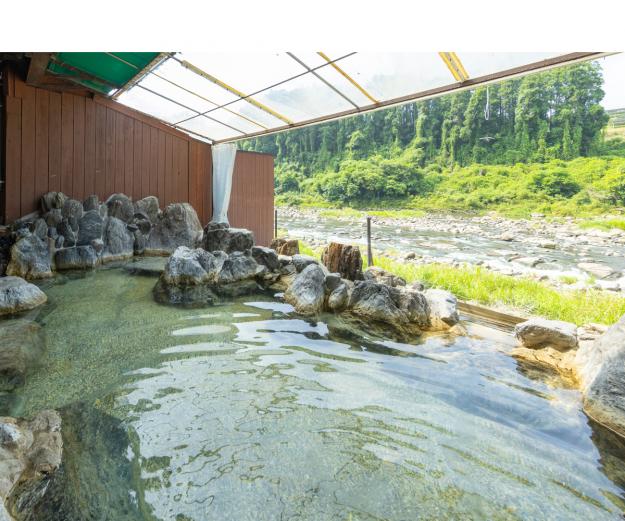 <span style="font-size:18px;"><a href="https://www.visit-oita.jp/spots/detail/9351"target="_blank"><font color="#0033ff">おがせ天然湯 せんらく温泉</font></a></span>