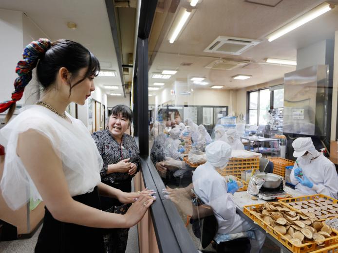 ▲平日9:00～15:00は「工場見学」が可能（無料）