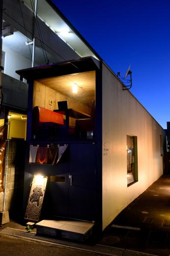 <span style="font-size:12px;"> スタイリッシュな空間で味わう、お酒に合うアテと美味しいお蕎麦。 店を後にする頃には、やわらかな余韻が心に残り、ふとまた足を運びたくなるはずです。</span><br><br>