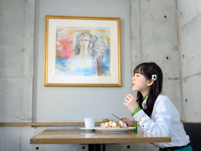 ▲建築家さんが選んだという絵画は店の雰囲気にぴったり