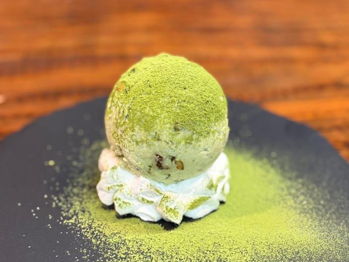 ▲アイスケーキのような食感の「冨貴茶カッサータ」600円