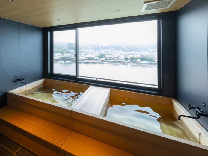 <span style="font-size:18px;"><a href="https://www.visit-oita.jp/spots/detail/9349"target="_blank"><font color="#0033ff"> Ryokan＆Sauna Yorozuya Hita </font></a></span>