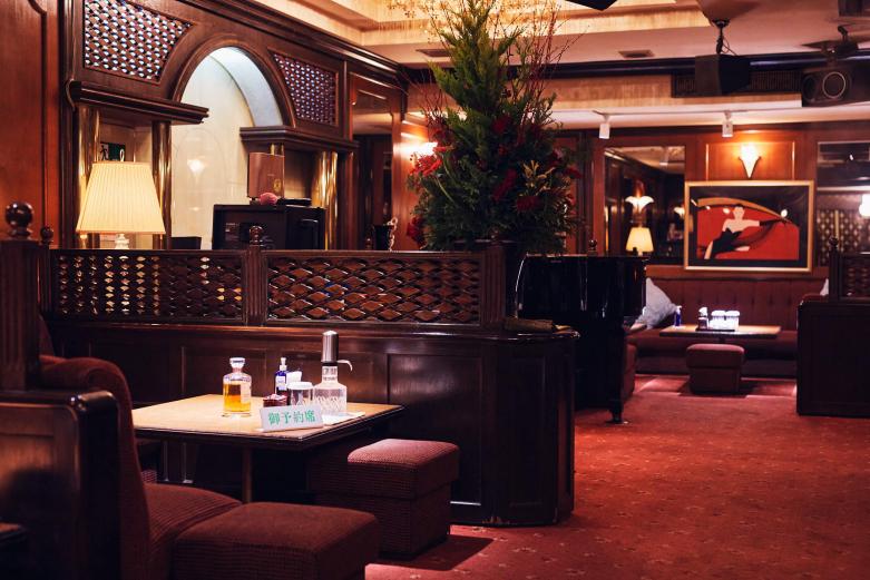 <span style="font-size:16px;"><a href="https://www.visit-oita.jp/topics/detail/587"> <span style="color:#ffffff;"> ママが“しんけん”おもてなし。大分市・都町で大人時間を楽しむ</span></a><br ><br>