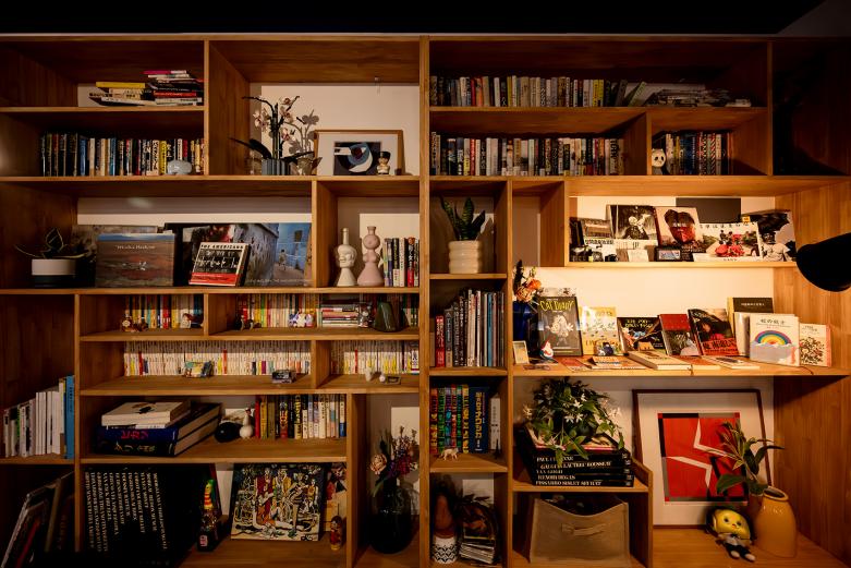 <span style="font-size:12px;"> 夜のメニューもまた魅力的。コーヒーはもちろん、クリームソーダの懐かしい甘さや、クラフトビール「COEDO」、アイリッシュコーヒー、ラムコーヒーといった“コーヒー×お酒”のスタイルも楽しめます。</span><br><br>