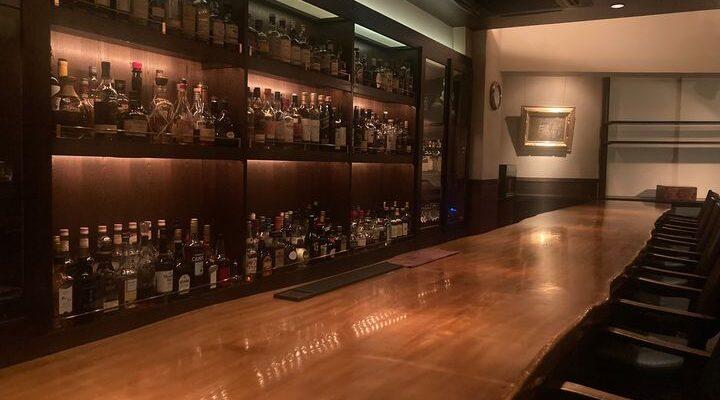 <span style="font-size:16px;"><a href="https://www.instagram.com/yufuinbarstir/"> <span style="color:#C9F2E3;"><u>Bar Stir</u></span></a><br > <span style="font-size:12px;"> JR由布院駅近くにある本格的なバー。落ち着いた雰囲気で、静かにお酒を飲みたい人にぴったり。こだわりのフードメニューも6種類ある。</span><br /> <span style="font-size:12px;"><span style="color:#FFFF00;">【スポット情報】</span><br /> 住所：大分県由布市湯布院町川上協栄ビル2F<br /> TEL：0977-85-3935<br /> 営業時間：18:30〜23:30<br /> 定休日：水曜 ※ほか不定休あり、HPで確認</span><br /><br>