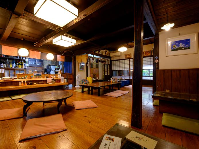 ▲昔懐かしい雰囲気が漂う店内