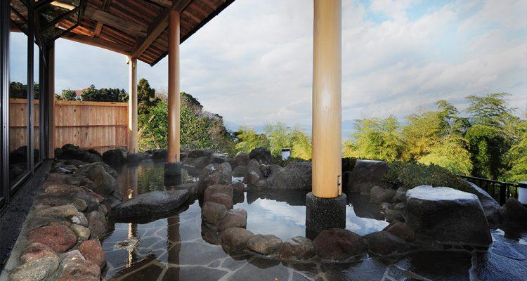 <span style="font-size:16px;"><a href="https://tenkainoyu.com/ "> <span style="color:#C9F2E3;"><u>神崎温泉 天海の湯</u></span></a><br > <span style="font-size:12px;">別府湾と星空を眺めながら、天然かけ流しの湯を満喫できます。オーシャンビューの個性豊かな家族風呂が7室あります。</span><br /> <span style="font-size:12px;"><span style="color:#FFFF00;">【スポット情報】</span><br /> 住所：大分市神崎字蟹喰62-8 <br /> TEL：097-537-7788 <br /> 営業時間：8時～深夜1時※木曜は12:00～<br /> 定休日：なし</span><br /><br>