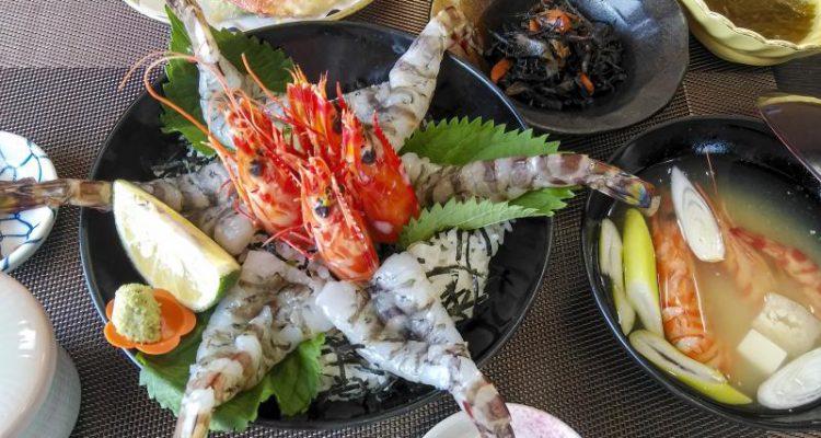 <span style="font-size:16px;"><a href="https://r.goope.jp/sr-44-4432210020/ "> <span style="color:#C9F2E3;"><u>お食事処 もりえい</u></span></a><br > <span style="font-size:12px;"> 車えびの踊りに、車えびフライ・車えびの塩焼き・車えび天・車えびのしゃぶしゃぶ。姫島で捕れた車えび料理が自慢です。</span><br /> <span style="font-size:12px;"><span style="color:#FFFF00;">【スポット情報】</span><br /> 住所：大分県東国東郡姫島村2295-4<br /> TEL：0978-87-3666 <br /> 営業時間：11：30~17:00/17:00~22：00要予約<br /> 定休日：不定休</span><br /><br>