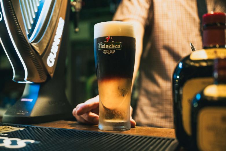 <span style="font-size:12px;">ギネスとハイネケンのハーフ＆ハーフが飲めるのは、世界的にも珍しいのです！ 800円。</span><br><br>