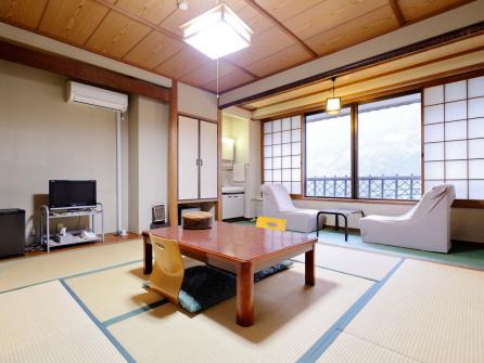 客室は全６室。小さな旅館ならではのアットホームさが人気