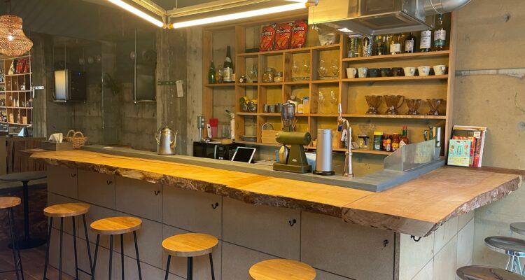 <span style="font-size:16px;"><a href="https://www.instagram.com/ourschestra_beppu/"><span style="color:#C9F2E3;"><u> Ourschestra（ウルスケストラ）</u></span></a><br ><span style="font-size:12px;"> 竹瓦温泉横町の一角にあるレストラン。イタリアンをベースにした多国籍料理と、ナチュラルワインが楽しめる。こだわりの空間も一緒に楽しみたい。</span><br /><span style="font-size:12px;"><span style="color:#FFFF00;">【スポット情報】</span><br />住所：大分県別府市北浜1-6-11<br />TEL：0977-80-1250<br />営業時間：18:00～不定<br />定休日：不定</span><br /><br>