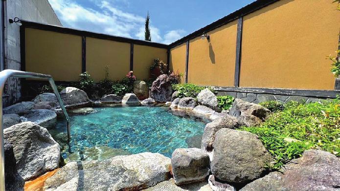 <span style="font-size:16px;"><a href="https://hanairo.planning-support.ks-rondo.net/index.html"><span style="color:#C9F2E3;"><u>くにさき六郷温泉 花いろ温泉</u></span></a><br ><span style="font-size:12px;"> 炭酸水素塩泉と炭酸水素塩冷鉱泉の２種類の源泉が楽しめる。露天風呂は洋風と和風の2種類があるほか、硬度1500以上のミネラル豊富な飲泉も可能。</span><br /><span style="font-size:12px;"><span style="color:#FFFF00;">【スポット情報】</span><br />住所：大分県豊後高田市美和1335-1<br />TEL：0978-22-1155<br />営業時間：10：00～22：00（最終受付 21：30）<br />定休日：第２・第４水曜</span><br /><br>