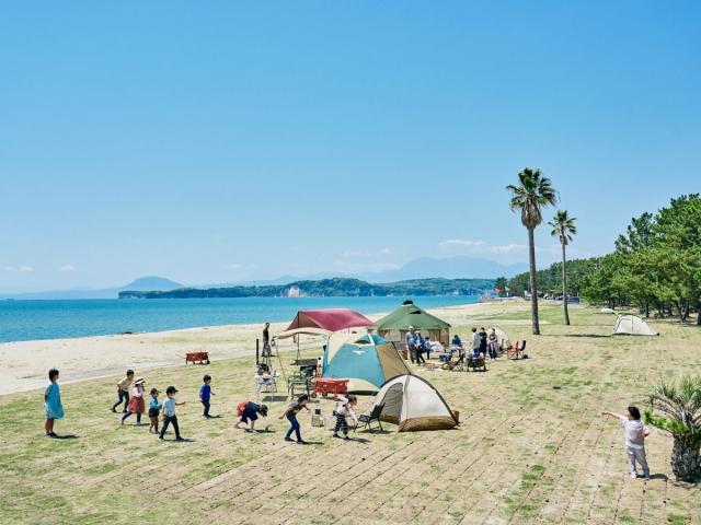 &lt;a href=&quot; https://www.visit-oita.jp/topics/detail/563&quot; target=&quot;_blank&quot;&gt;&lt;font color=&quot;#800080&quot;&gt;&lt;strong&gt;■大自然を思う存分満喫！キャンプ場＆グランピング施設情報&lt;/strong&gt;&lt;/font&gt;&lt;br&gt;大自然に囲まれて過ごす時間は、日常では味わえない贅沢！想い出に残る、とっておきのアウトドアリゾートをご紹介します。&lt;/a&gt;&lt;br&gt;&lt;br&gt;