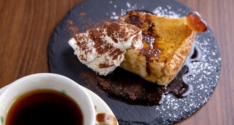 <span style="font-size:16px;"><a href="https://www.instagram.com/futago.cafeandbar/?hl=ja"> <span style="color:#C9F2E3;"><u>カフェ&amp;バー フタゴ</u></span></a><br > <span style="font-size:12px;"> ジャンルを問わず季節の美味しいものを提供してくれるスタイルで、映えるスイーツもあれば、新鮮な刺し身の盛り合わせもある、使い方を選ばせない人気店。</span><br /> <span style="font-size:12px;"><span style="color:#FFFF00;">【スポット情報】</span><br /> 住所：大分県豊後高田市西真玉1499-1<br /> TEL：0978-53-4580<br /> 営業時間：11:00〜22:00(LO21:00)<br /> 定休日：月曜、他不定休あり</span><br /><br>