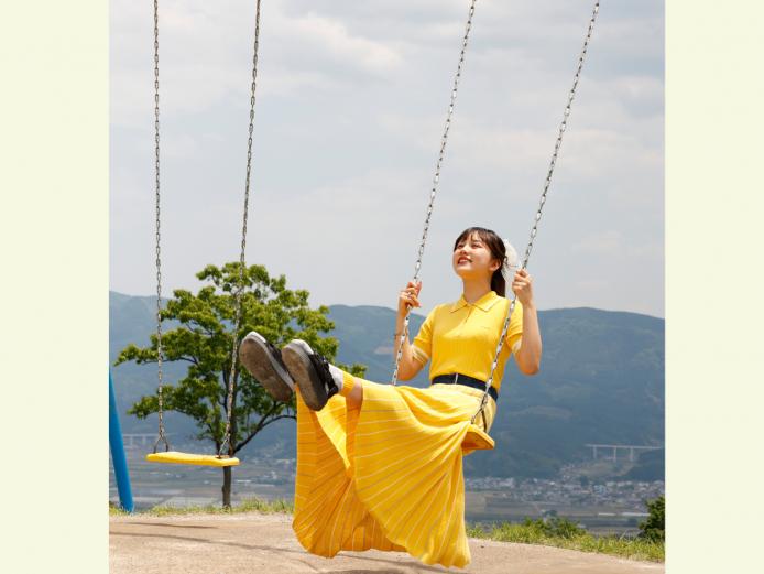 ▲雄大な景色を眺めながらのブランコは気分爽快！