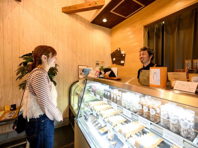 ▲店内には、熟練ショコラティエが作ったこだわりのチョコレートが並んでいます