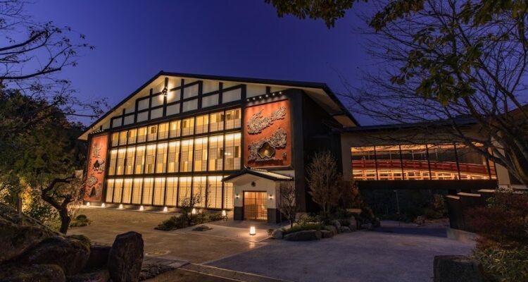 <span style="font-size:16px;"><a href="https://www.umehibiki.jp/"> <span style="color:#C9F2E3;"><u>奥日田温泉うめひびき</u></span></a><br > <span style="font-size:12px;"> 梅の一大産地である日田市大山町の宿泊施設。和モダンな雰囲気の館内は、梅のモチーフが至る所に。壮麗な響渓谷を目の前に、露天風呂や寝湯、サウナが楽しめる。</span><br /> <span style="font-size:12px;"><span style="color:#FFFF00;">【スポット情報】</span><br /> 住所： 大分県日田市大山町西大山4587<br /> TEL：0973-52-3700<br /> 営業時間：日帰り入浴 11:00～14:30(最終受付14:00)<br /> 定休日：不定、日帰り温泉は水曜</span><br /><br>