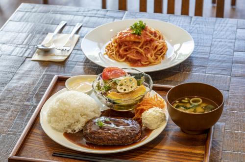 4種のプレートランチ・パスタ写真