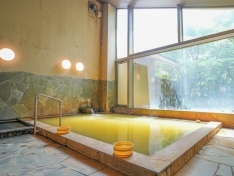 「三俣の湯」は浴室内に水風呂があり、交互浴を楽しめる